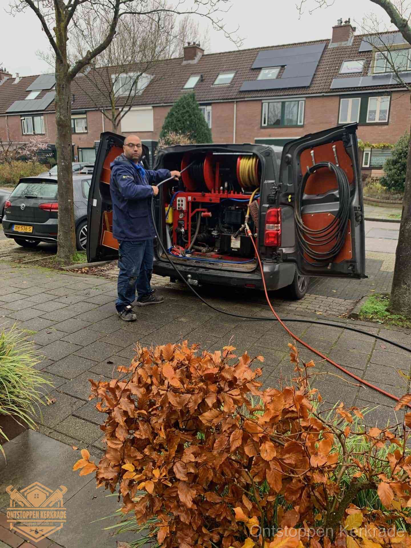 Rioolservice in de wijk in Kerkrade